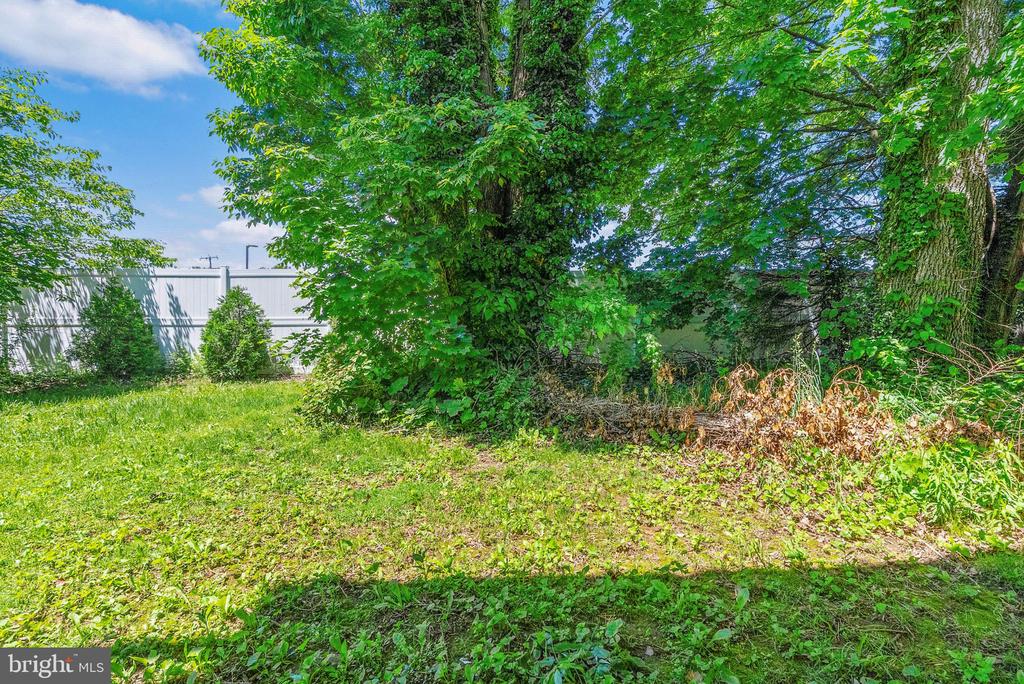 643 SAINT ANTHONY LANE