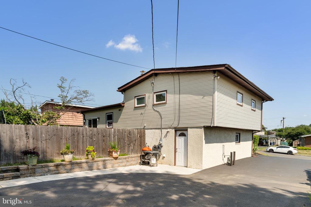 206 Yellowstone Rd