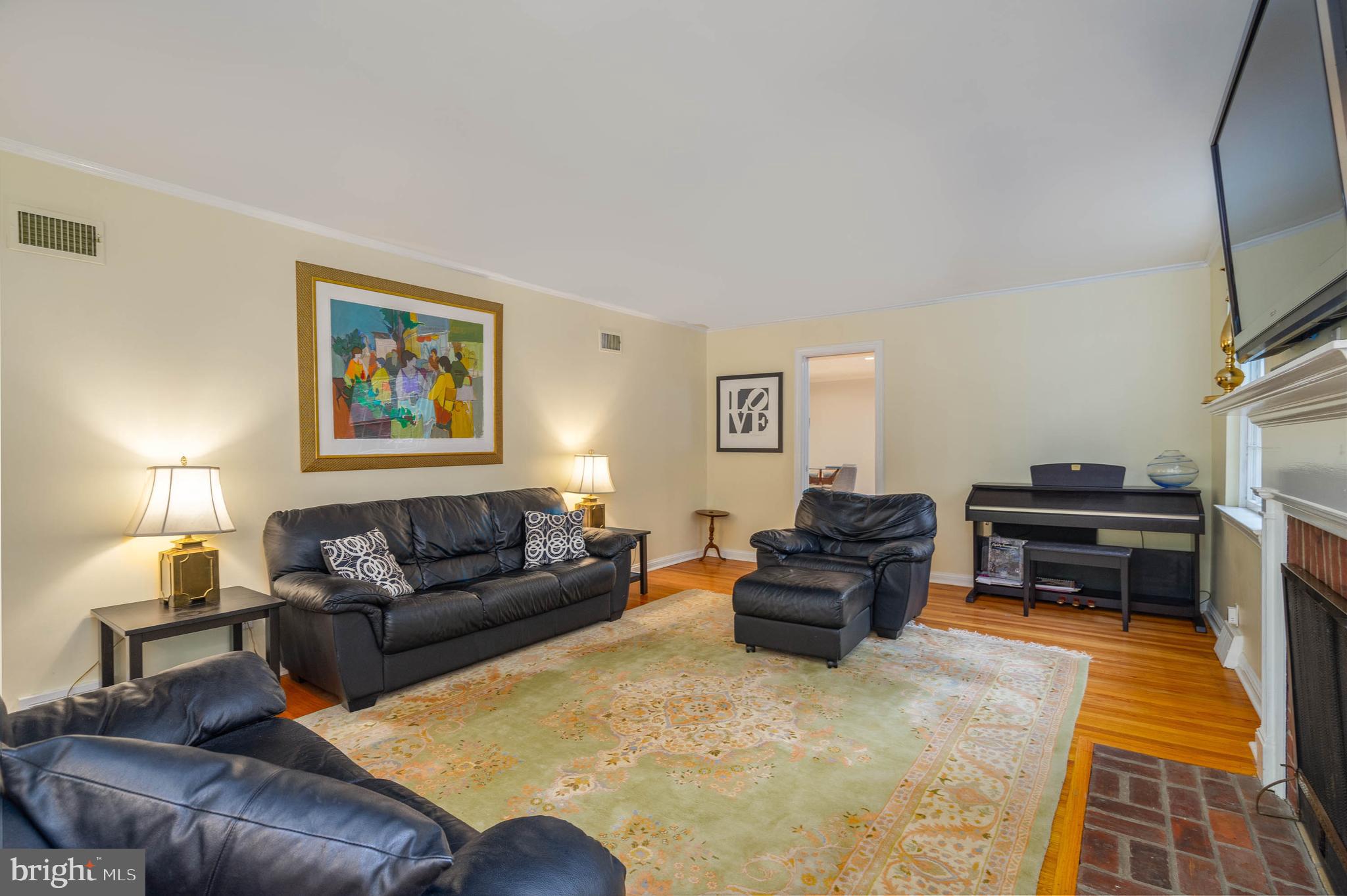 544 Winding Way