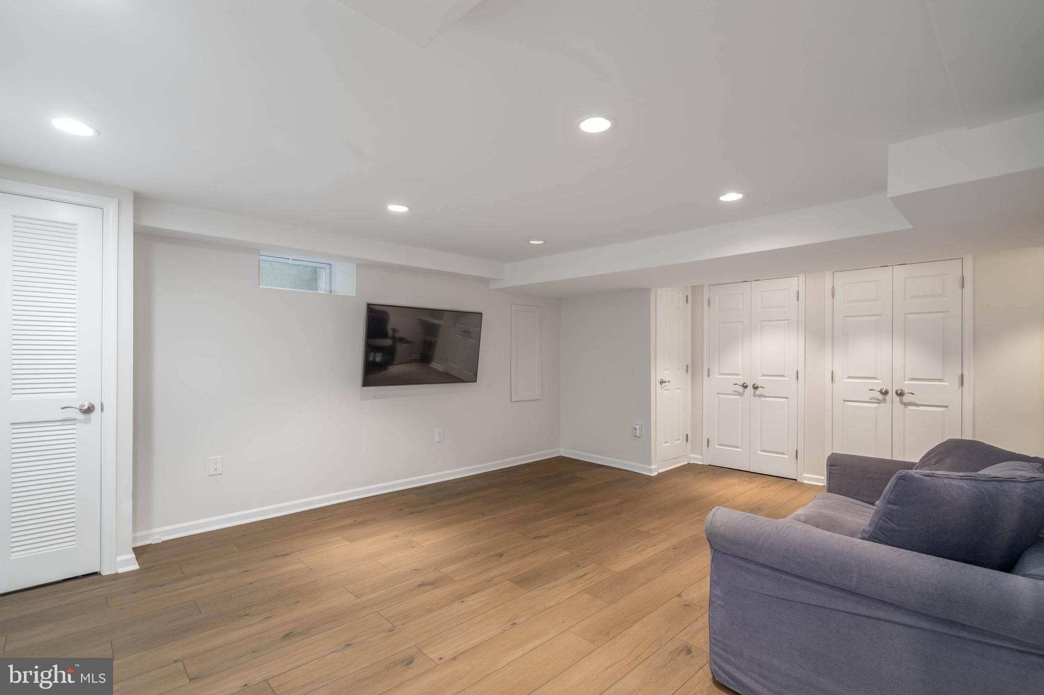 544 Winding Way