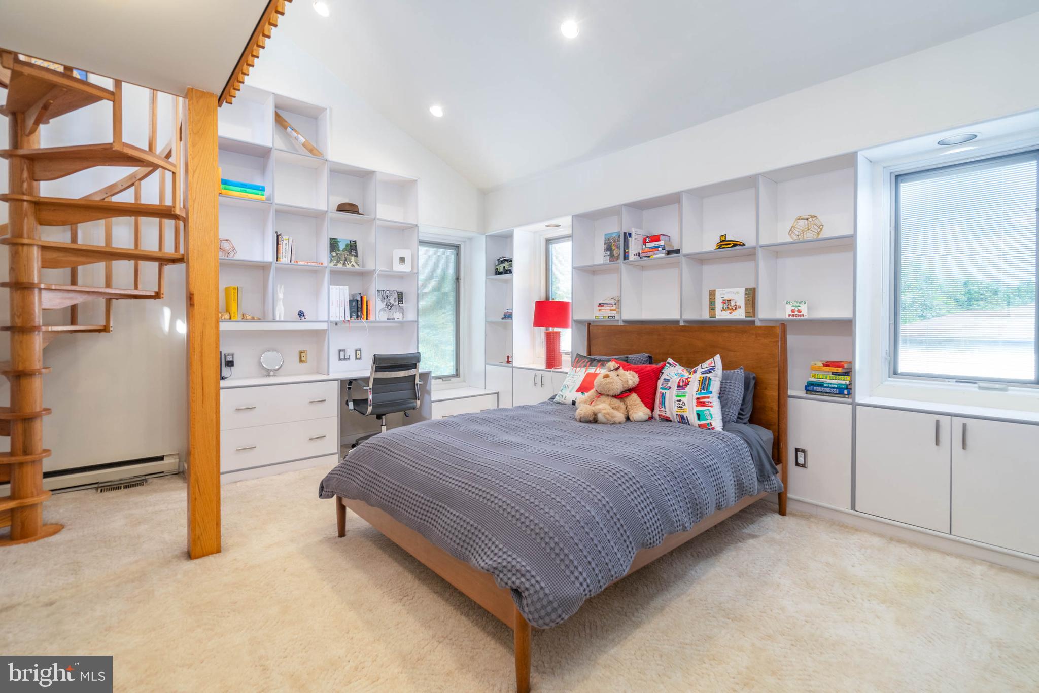 600 Argyle Cir