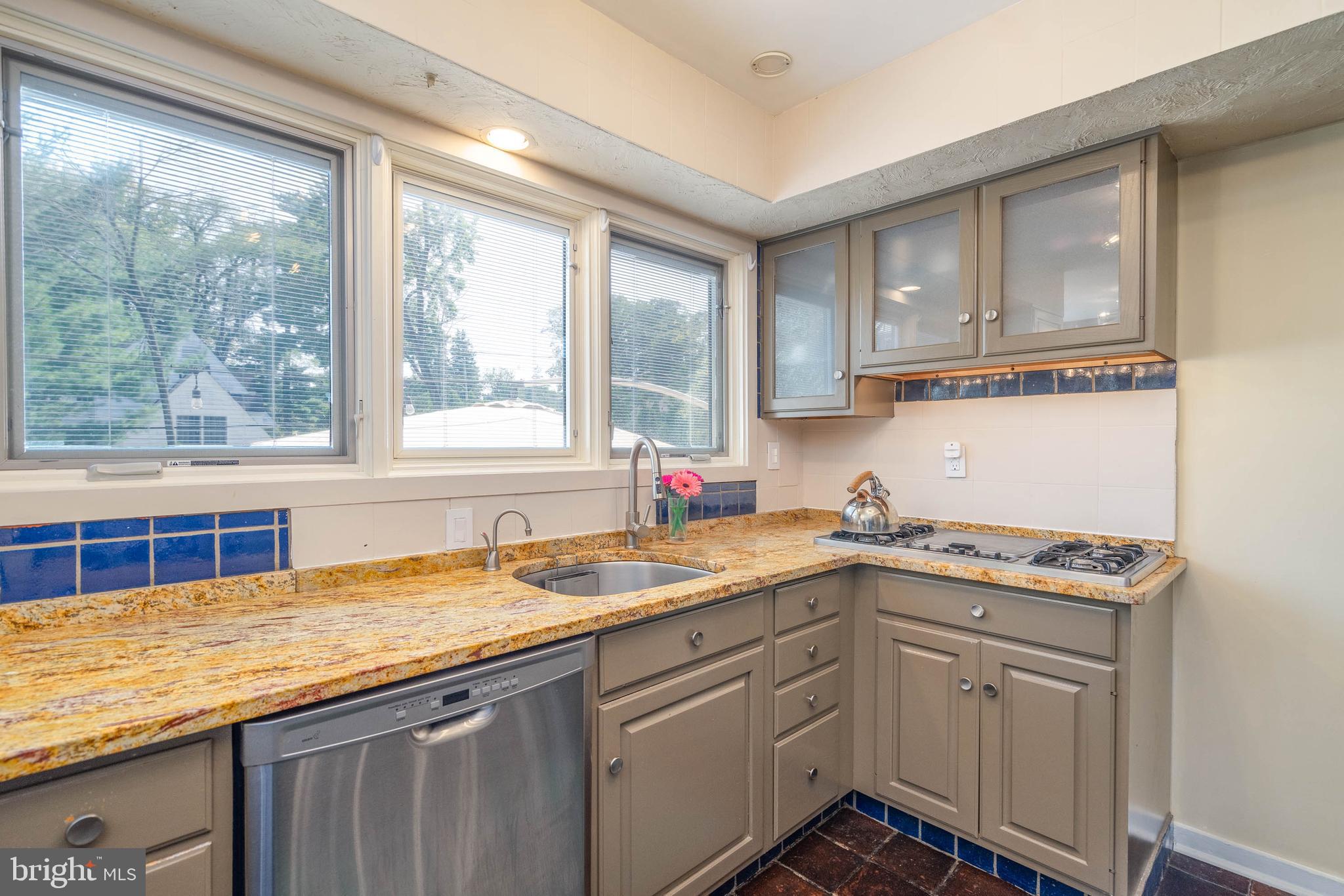 600 Argyle Cir