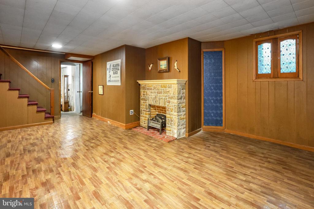 501 Parkview Dr