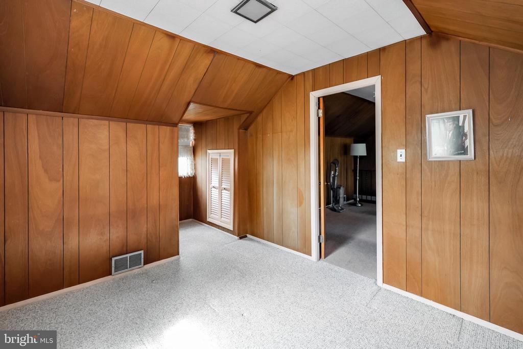 501 Parkview Dr