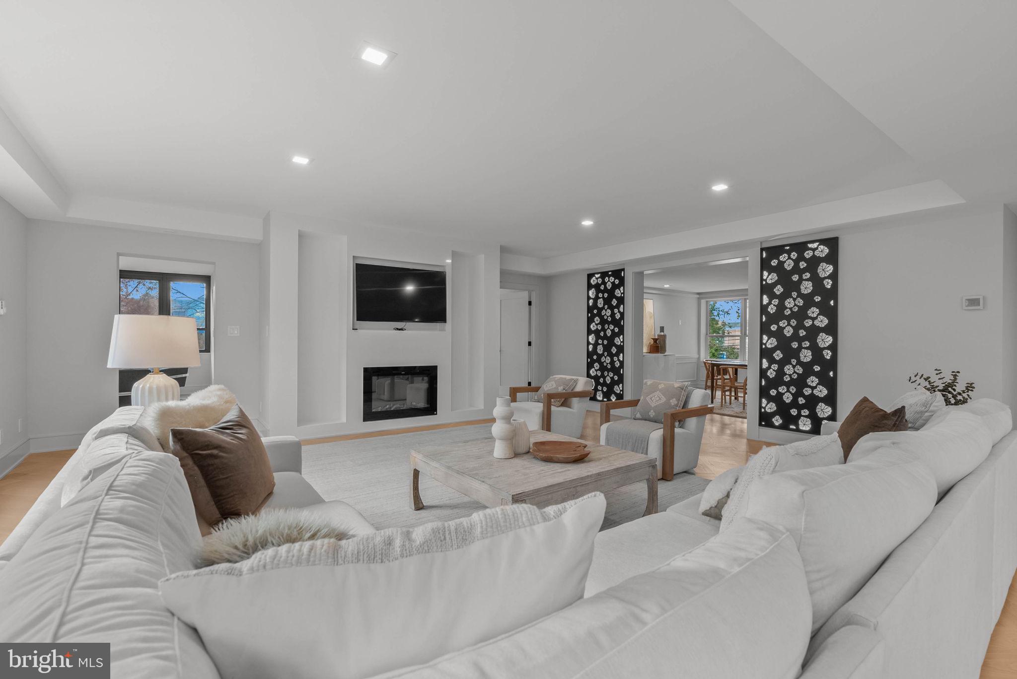 101 CHESWOLD LANE 2-F