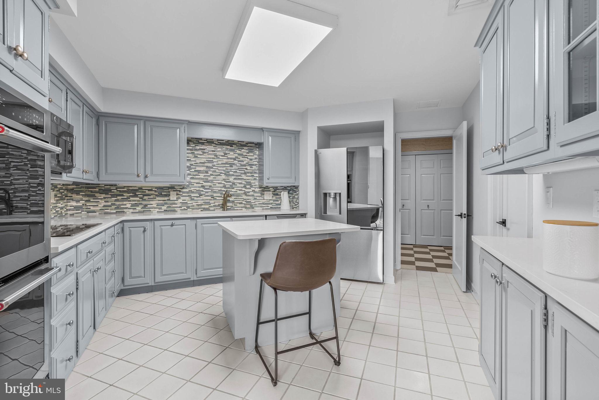 101 CHESWOLD LANE 2-F