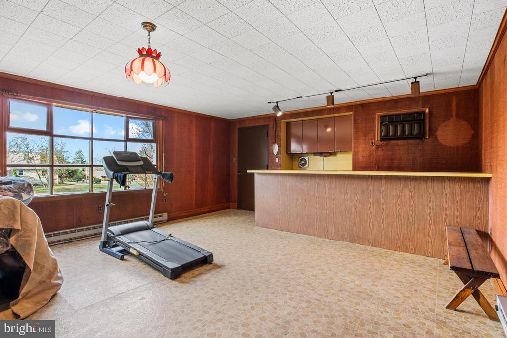 1758 GREEN BRIAR DRIVE