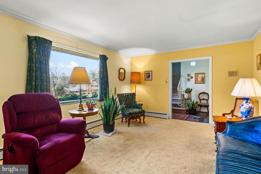 1758 GREEN BRIAR DRIVE