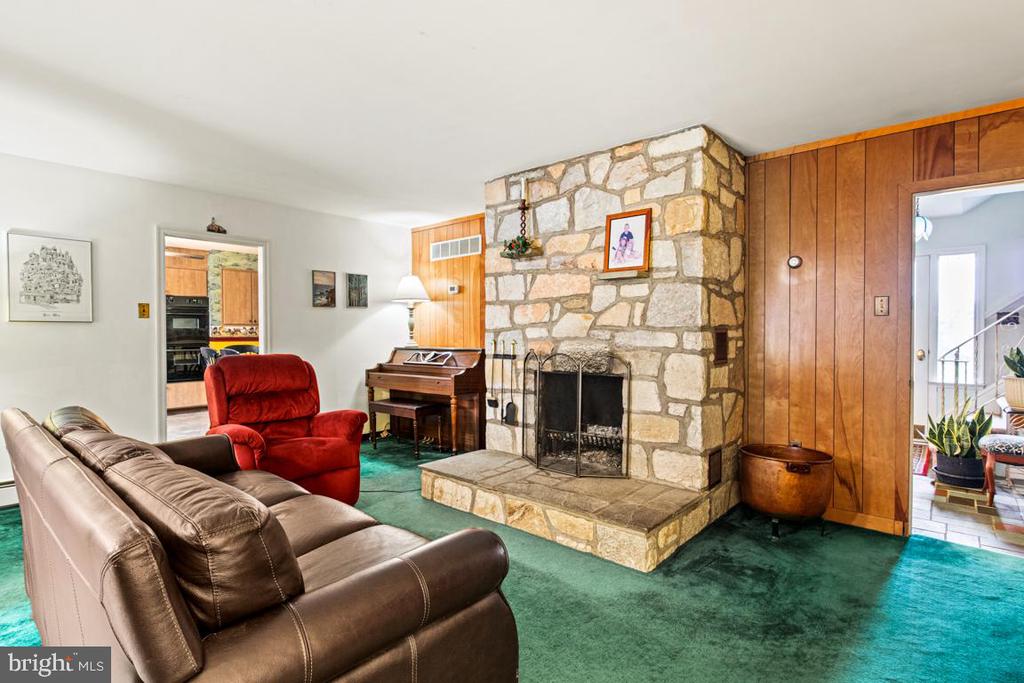 1758 GREEN BRIAR DRIVE