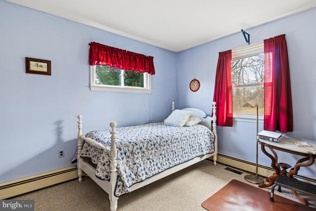 1758 GREEN BRIAR DRIVE