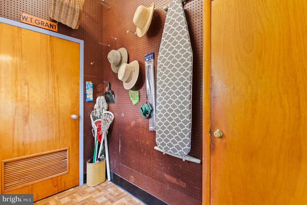 1758 GREEN BRIAR DRIVE