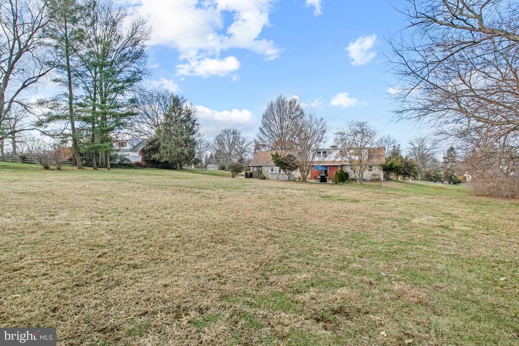 1758 GREEN BRIAR DRIVE