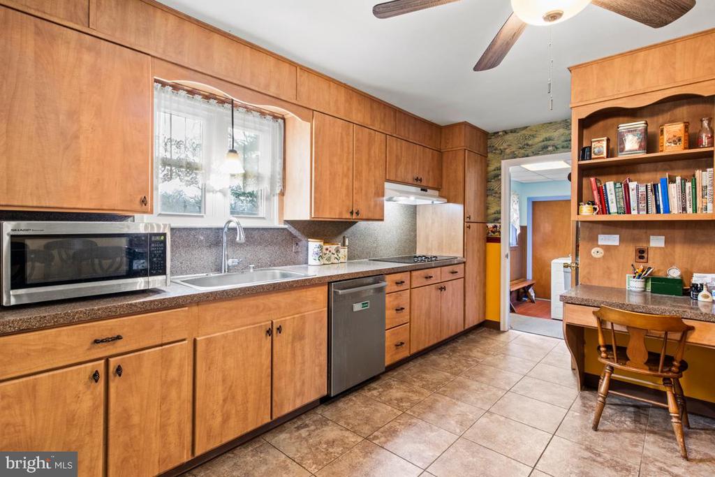 1758 GREEN BRIAR DRIVE