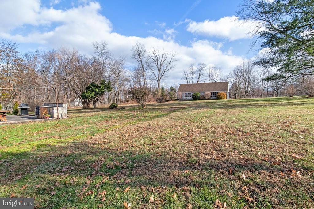 1758 GREEN BRIAR DRIVE