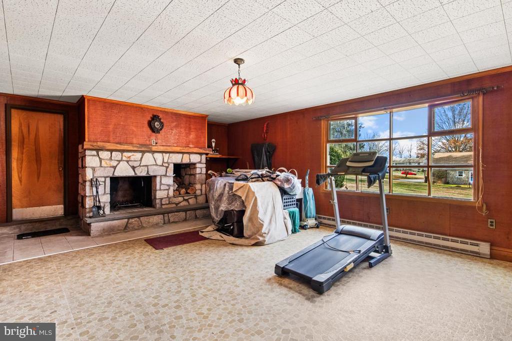 1758 GREEN BRIAR DRIVE
