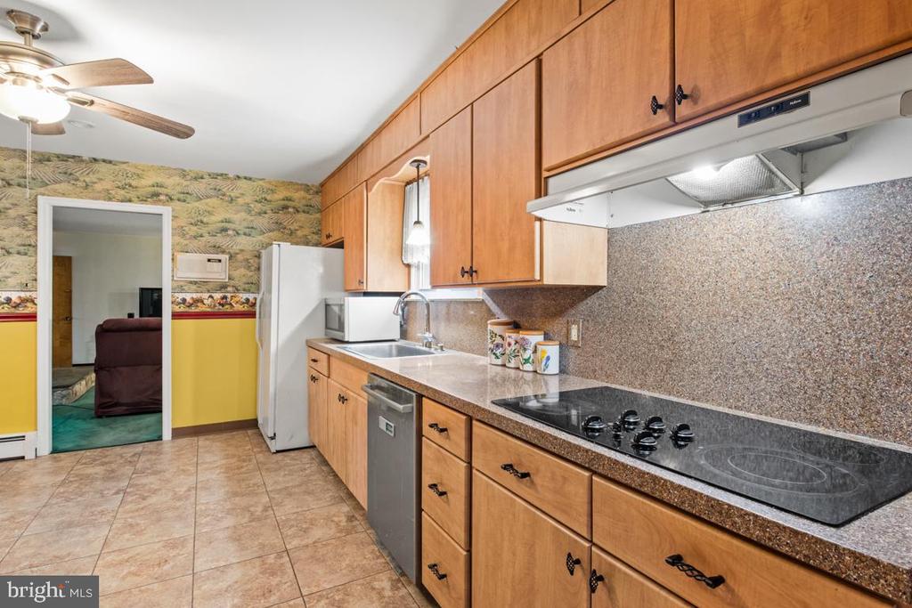 1758 GREEN BRIAR DRIVE