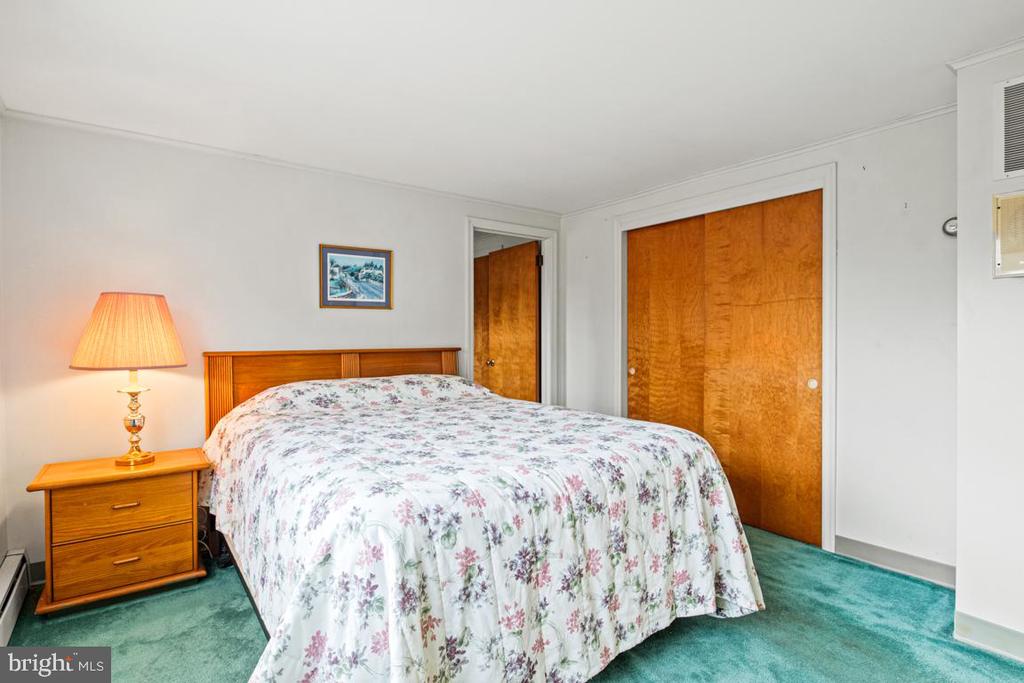 1758 GREEN BRIAR DRIVE