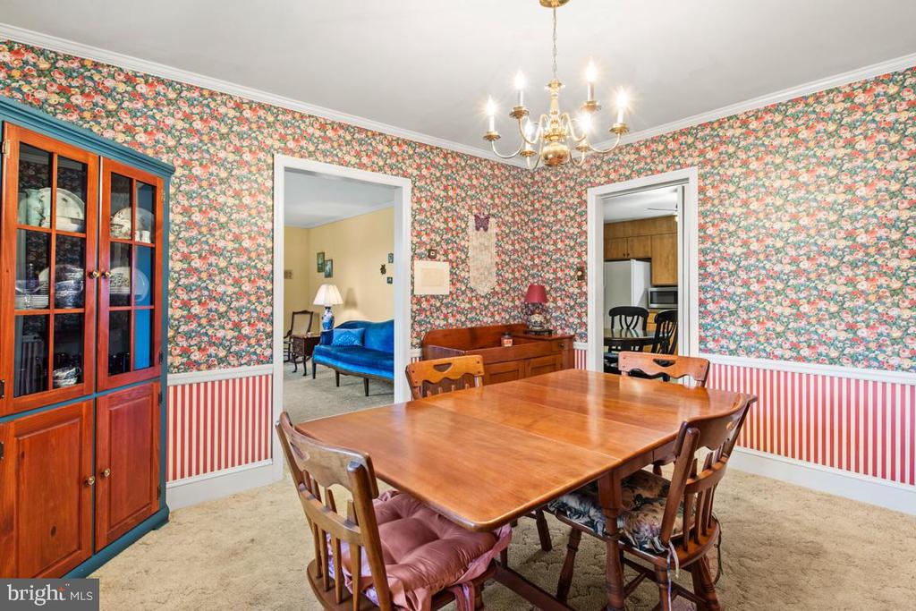 1758 GREEN BRIAR DRIVE