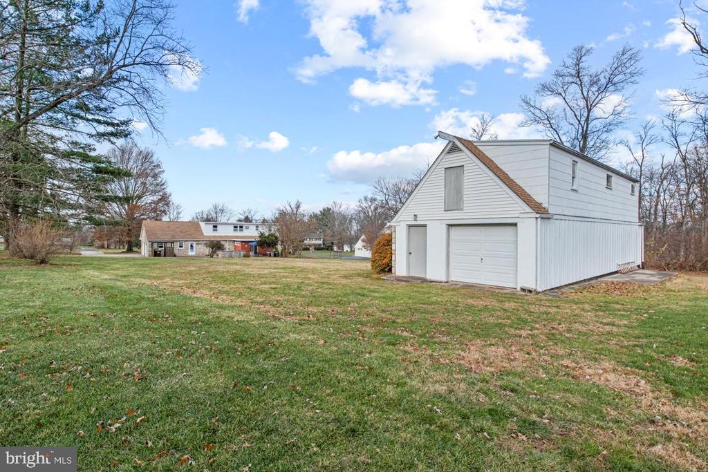 1758 GREEN BRIAR DRIVE