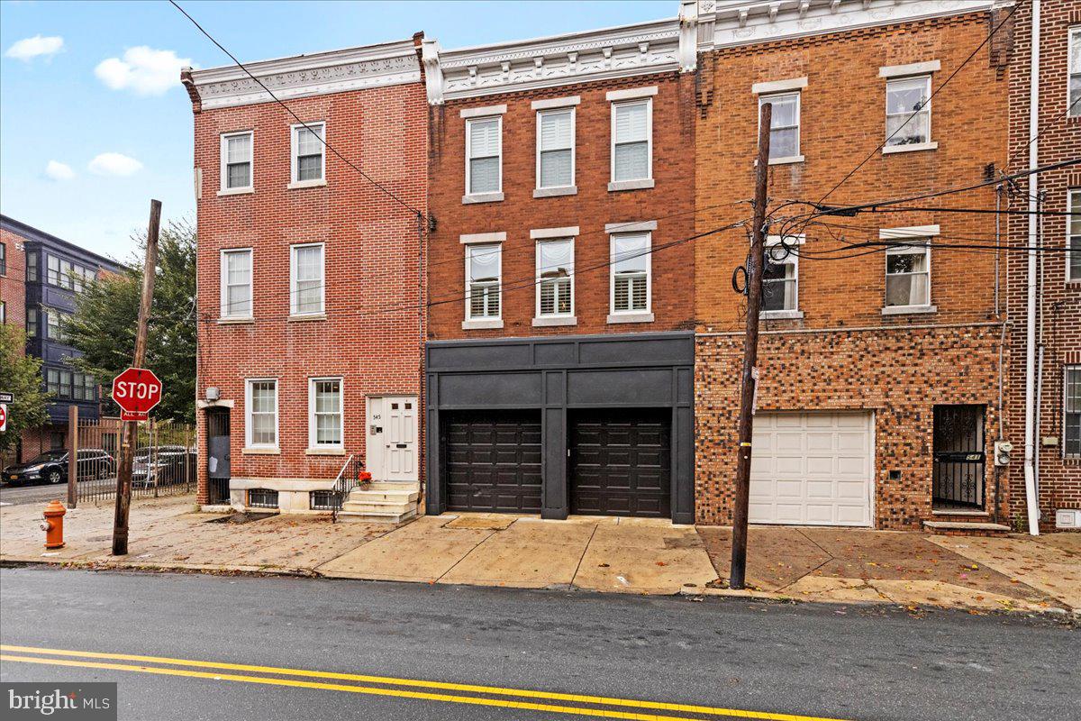 542 Queen St
