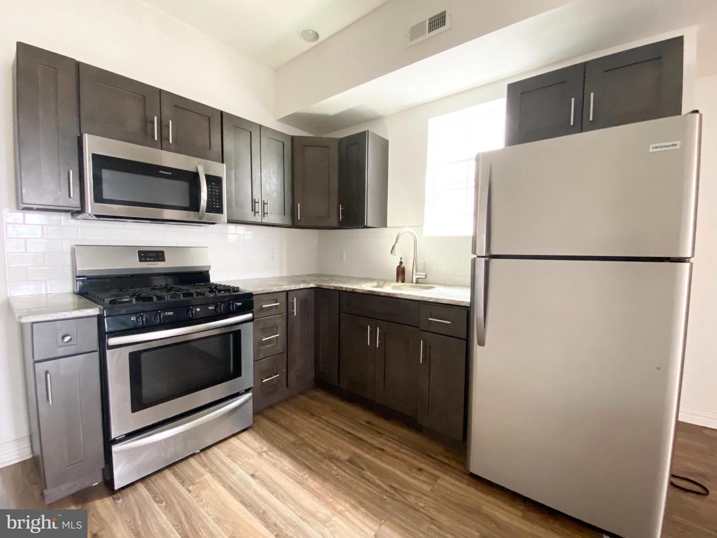 2053 SNYDER AVE #2