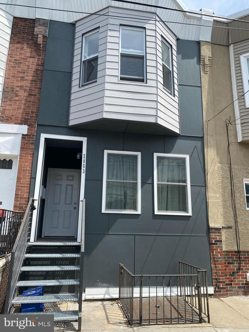 2053 SNYDER AVE #2
