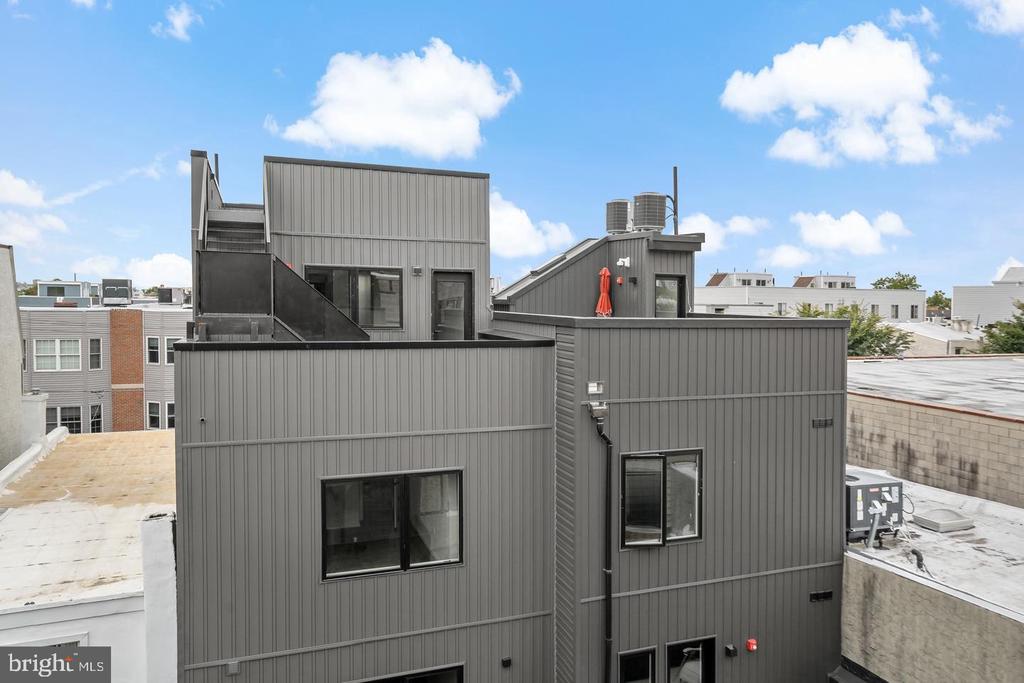 1713B MONTROSE STREET 6