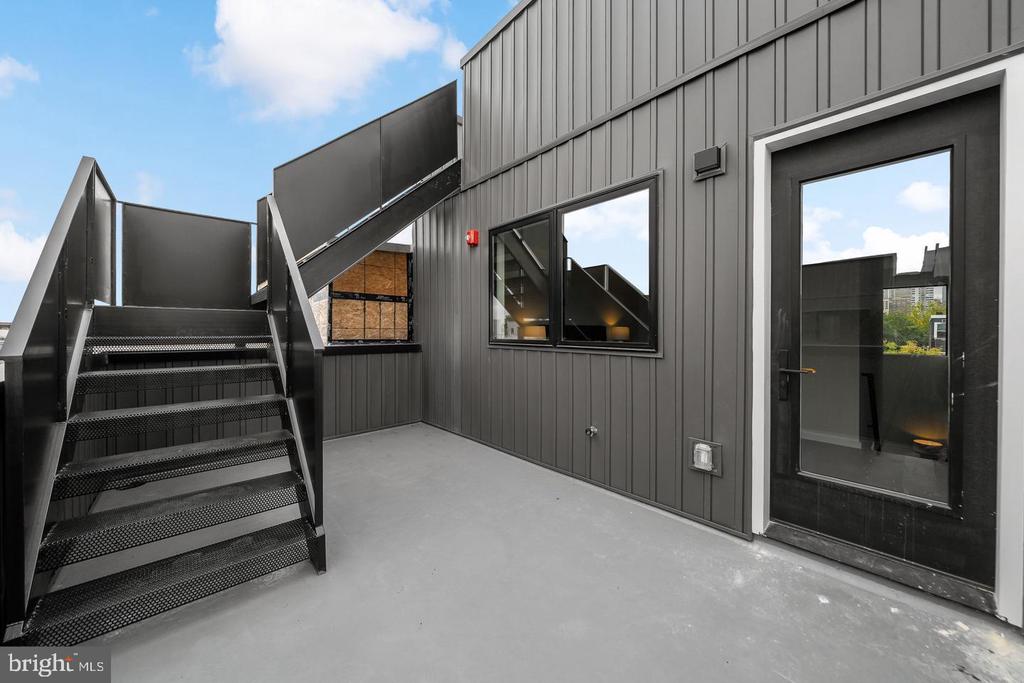 1713B MONTROSE STREET 6