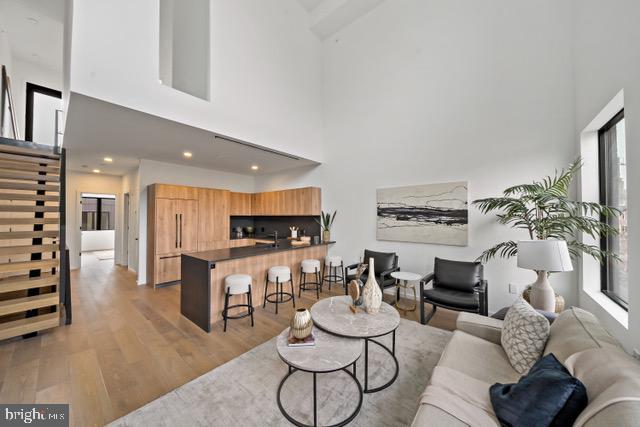 1713B MONTROSE STREET 6