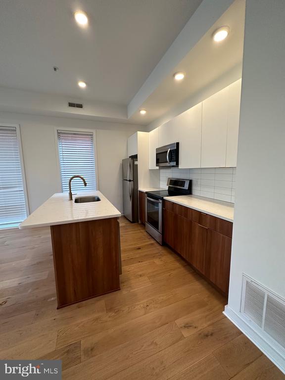 1416 FRANKFORD AVENUE 402