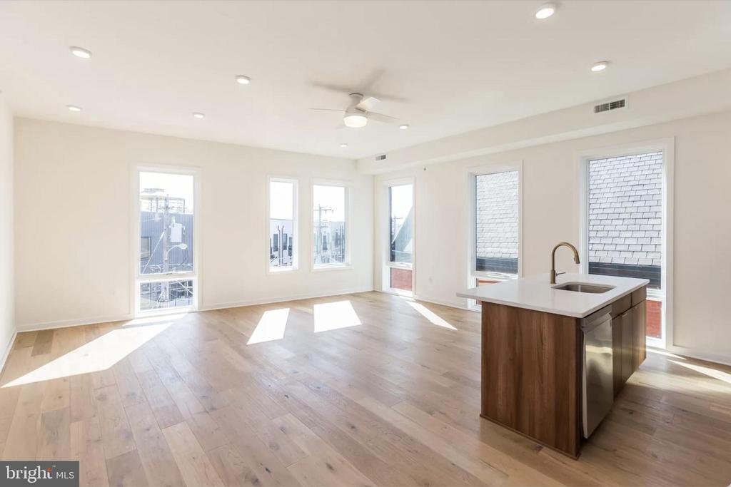 1416 FRANKFORD AVENUE 402