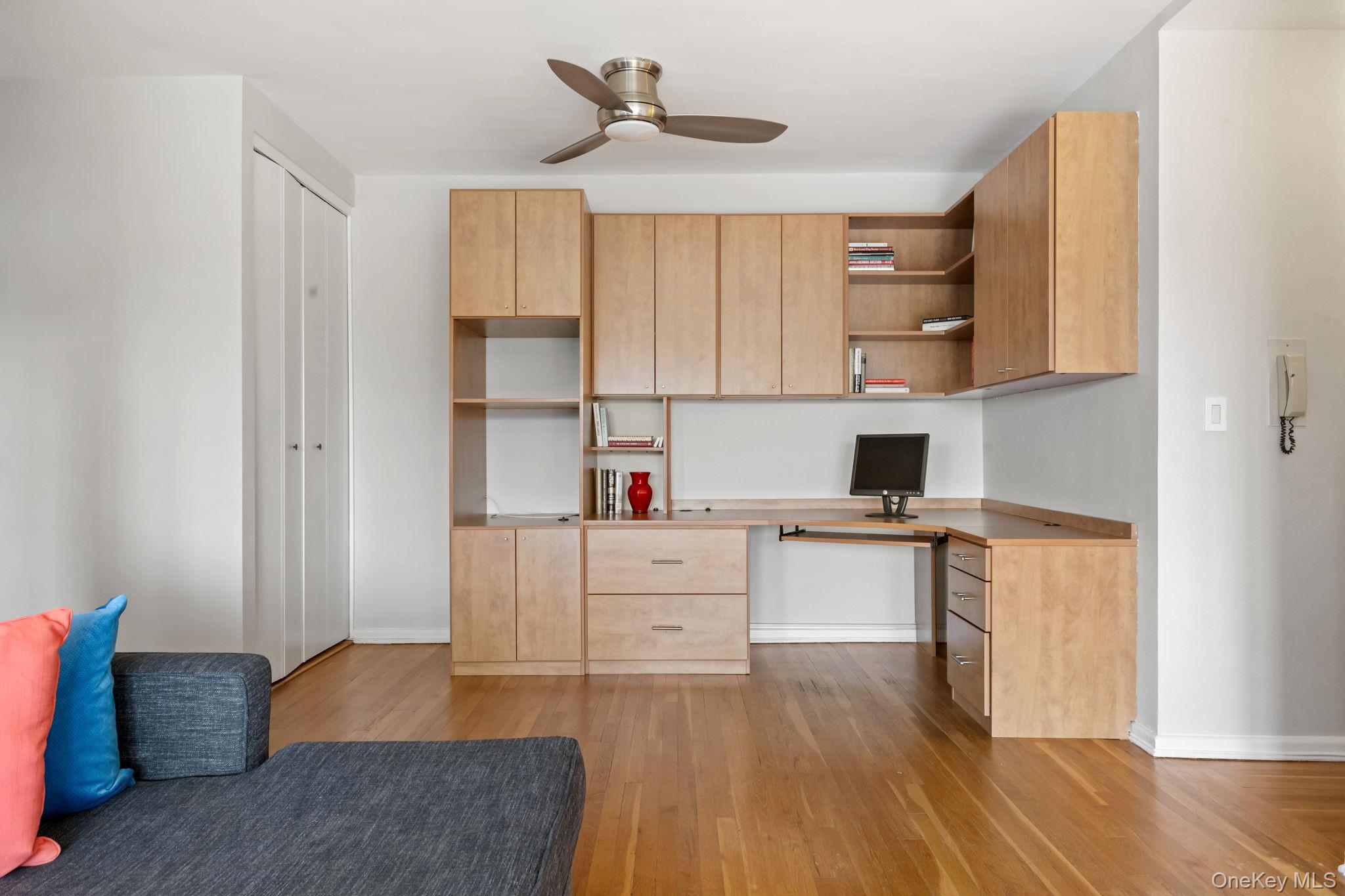 1015 Old Post Road Unit: 3L
