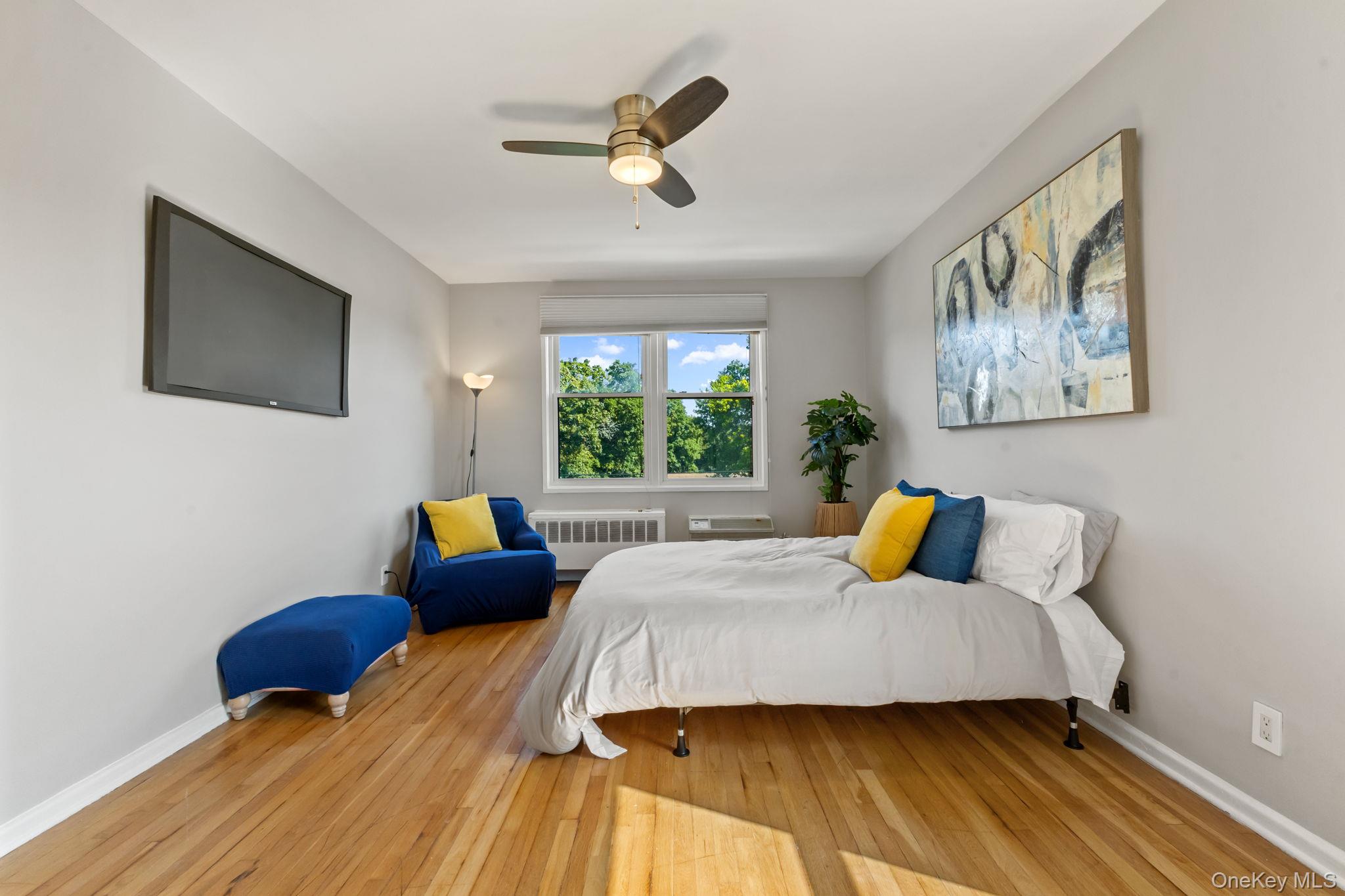 1015 Old Post Road Unit: 3L