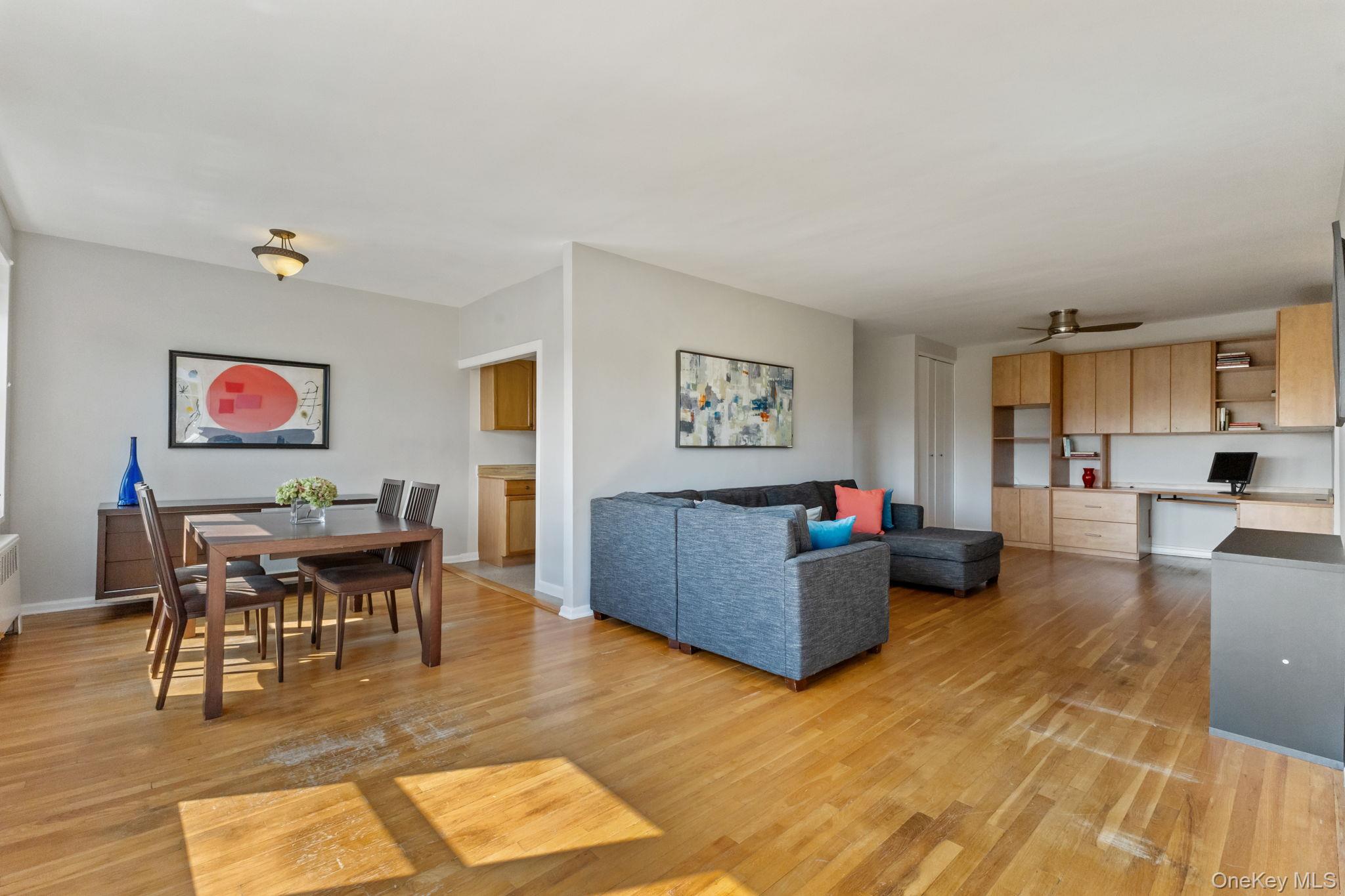 1015 Old Post Road Unit: 3L