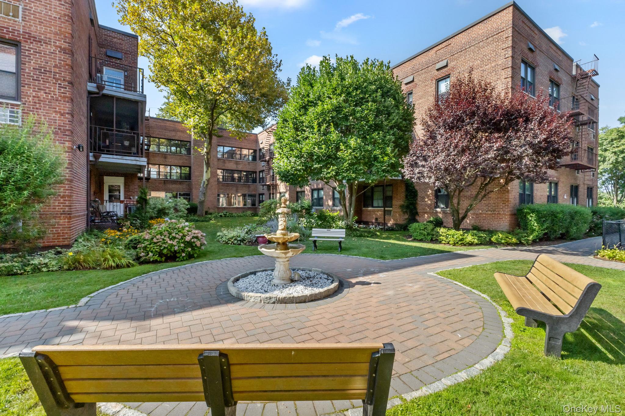 1015 Old Post Road Unit: 3L