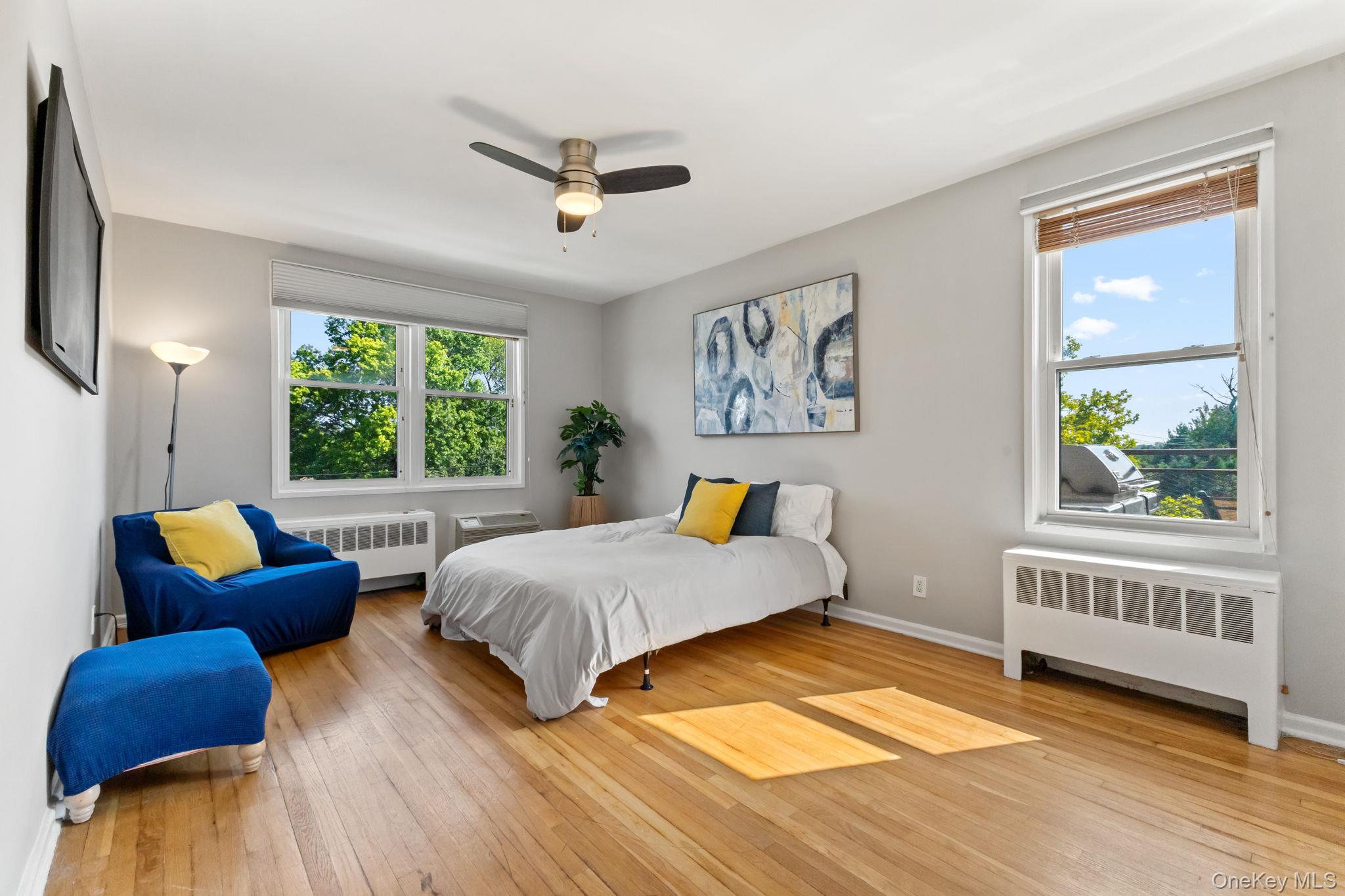 1015 Old Post Road Unit: 3L