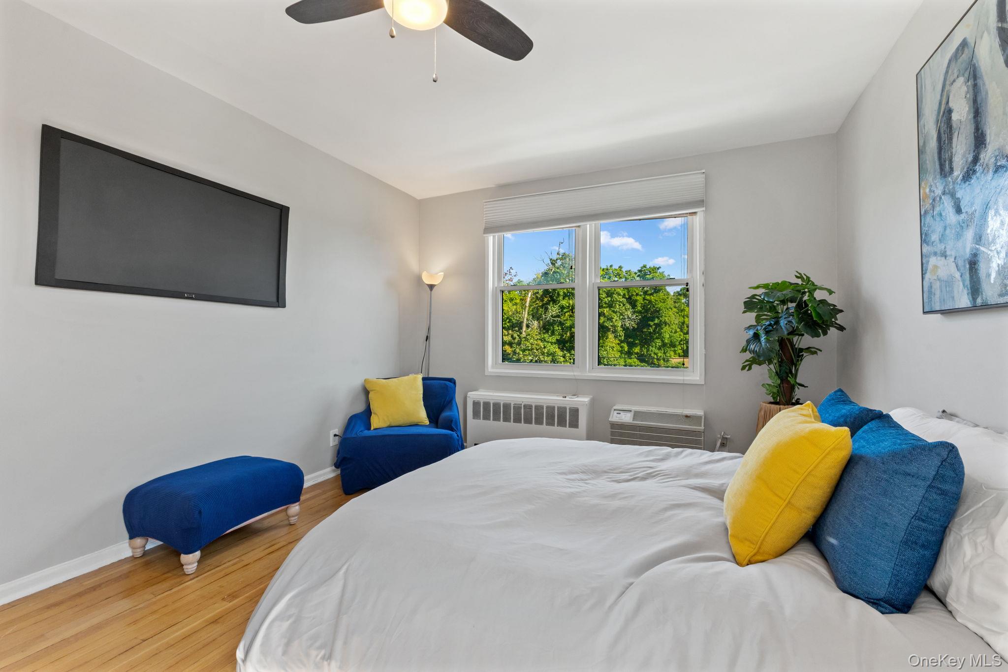 1015 Old Post Road Unit: 3L