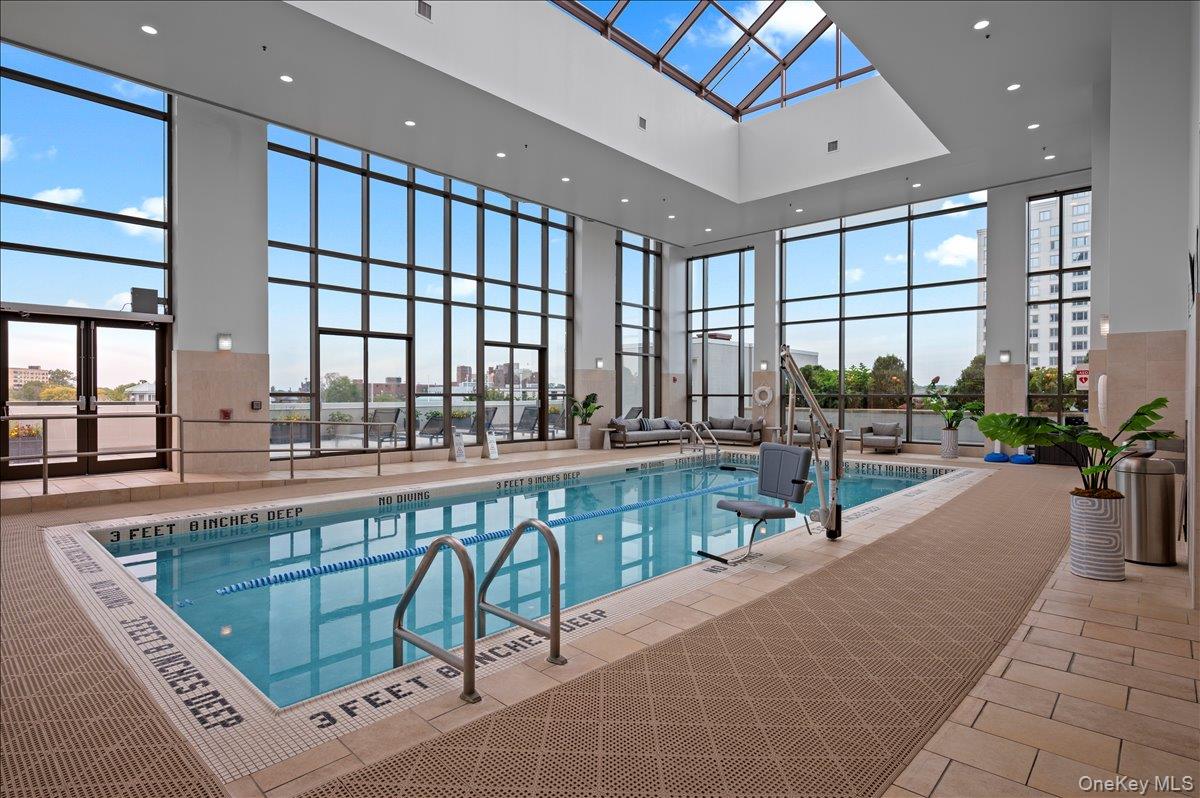 175 Huguenot Street Unit: 2208