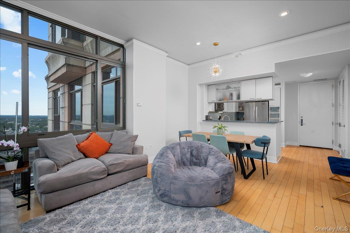 175 Huguenot Street Unit: 2208
