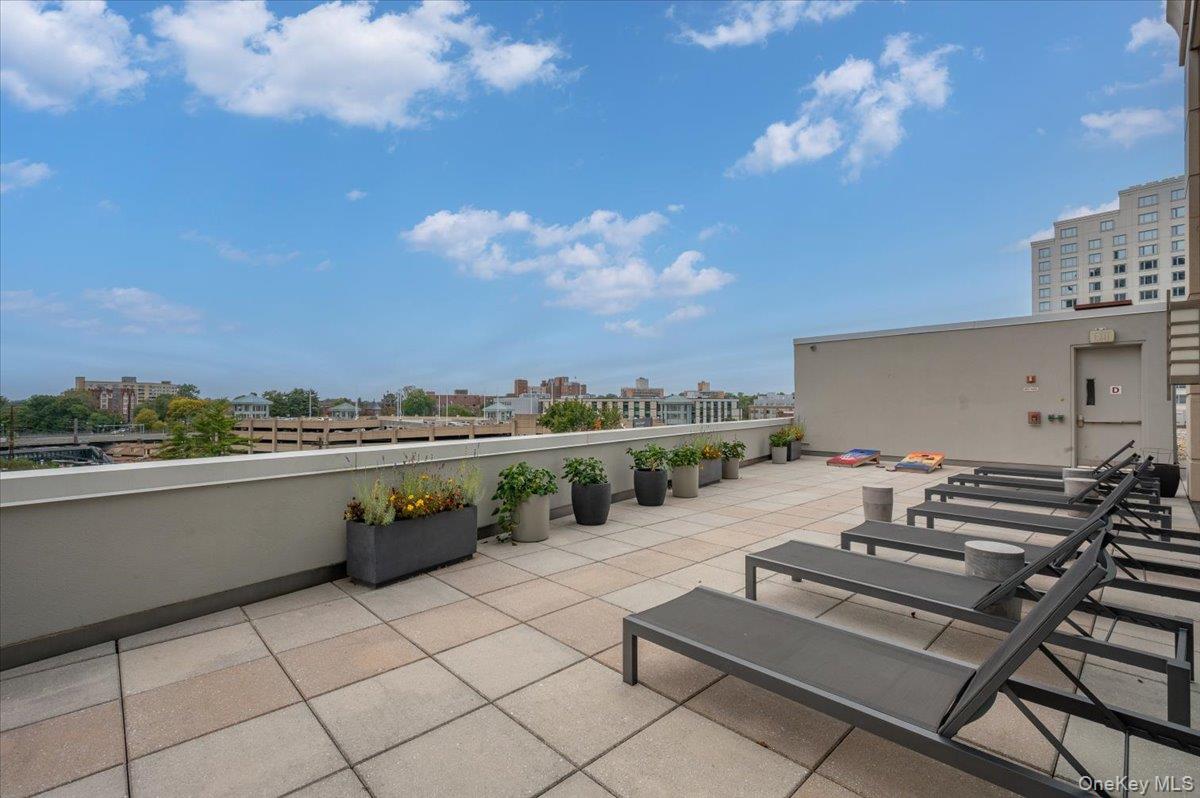 175 Huguenot Street Unit: 2208