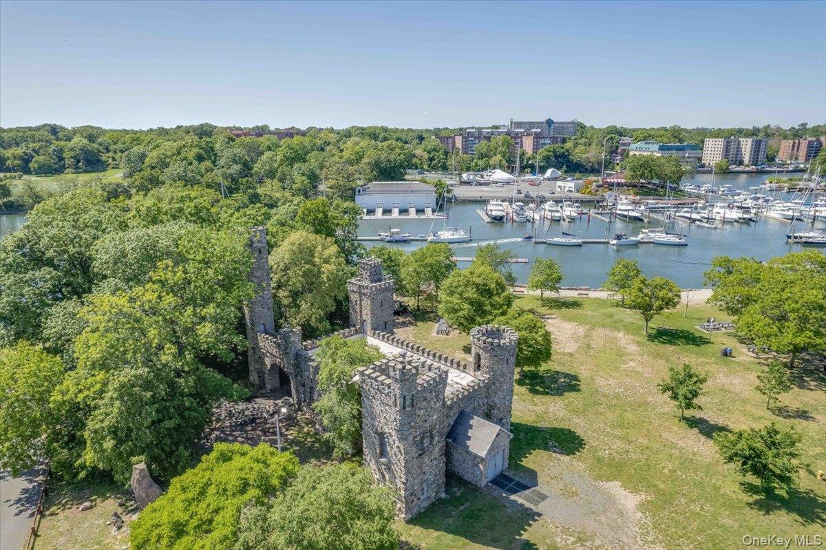 126 Church Street Unit: 3M