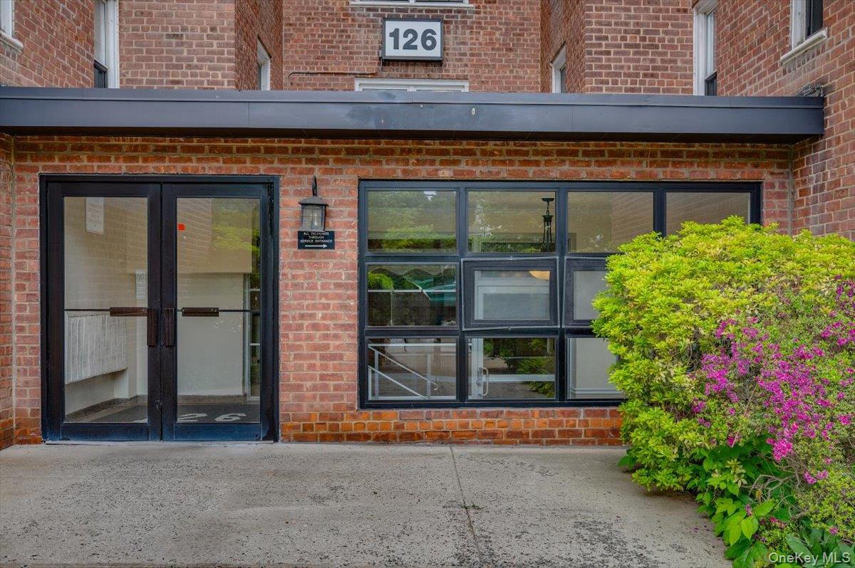 126 Church Street Unit: 3M