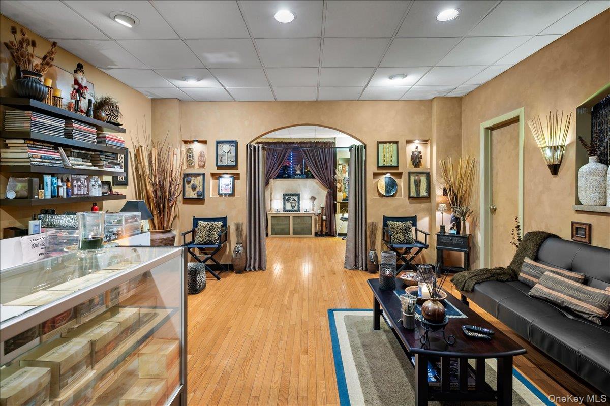 388 Westchester Avenue Unit: 1E