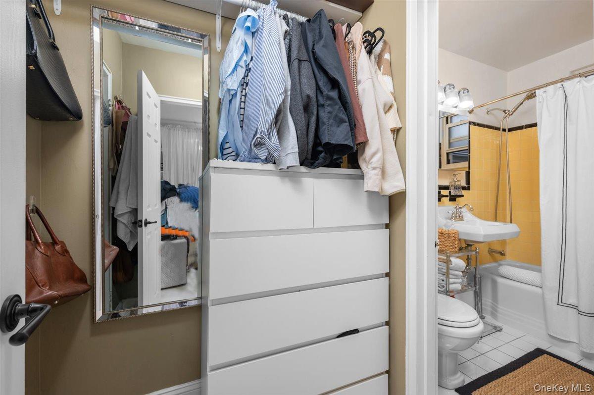 1 Bryant Avenue Unit: 2A