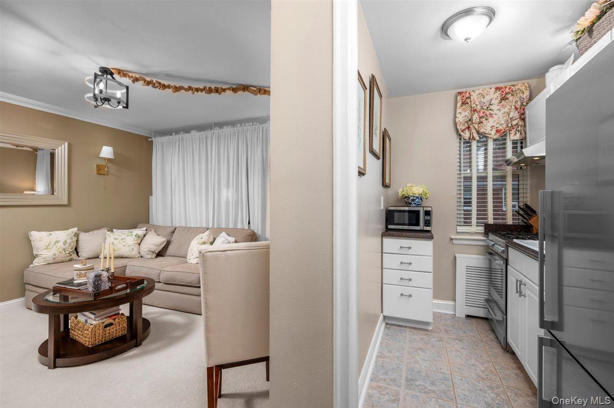 1 Bryant Avenue Unit: 2A