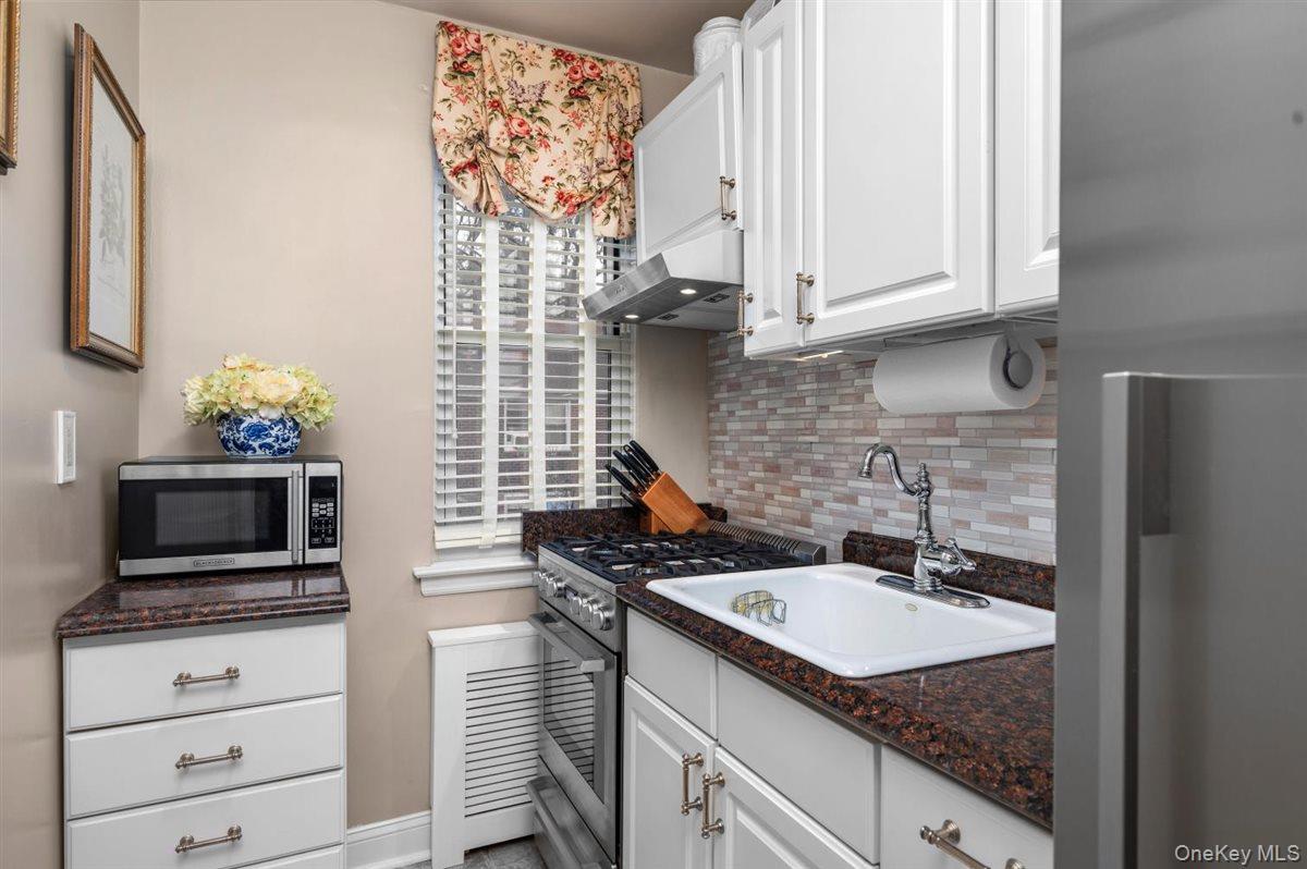 1 Bryant Avenue Unit: 2A