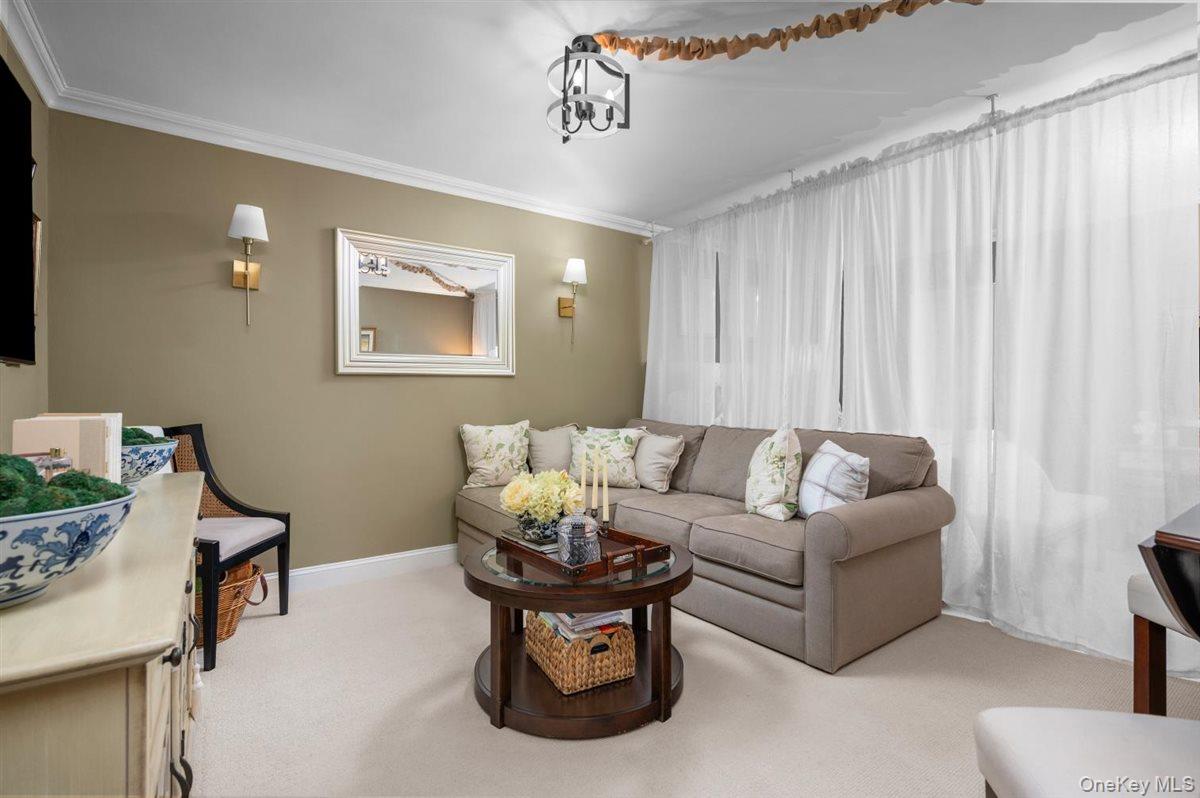 1 Bryant Avenue Unit: 2A