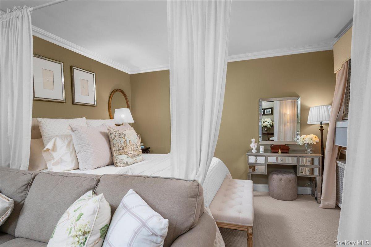 1 Bryant Avenue Unit: 2A