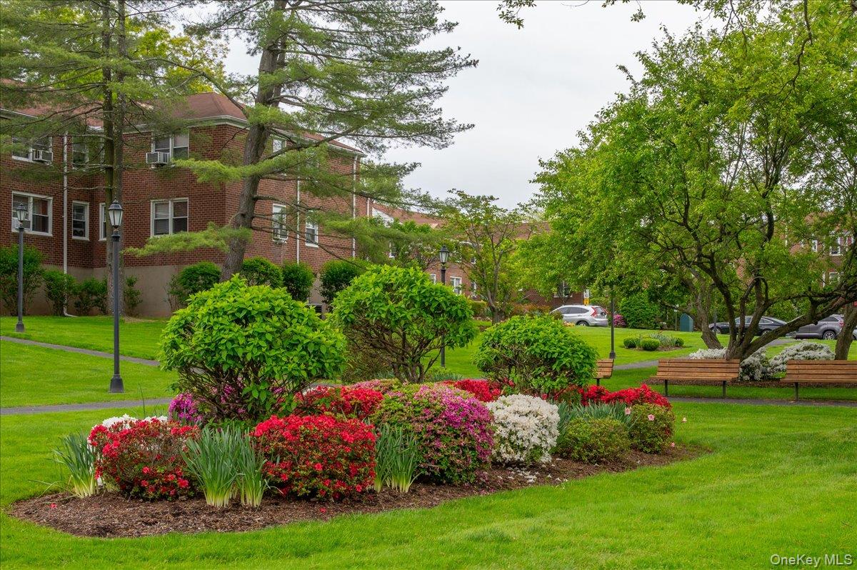9 Bryant Crescent Unit: 2F