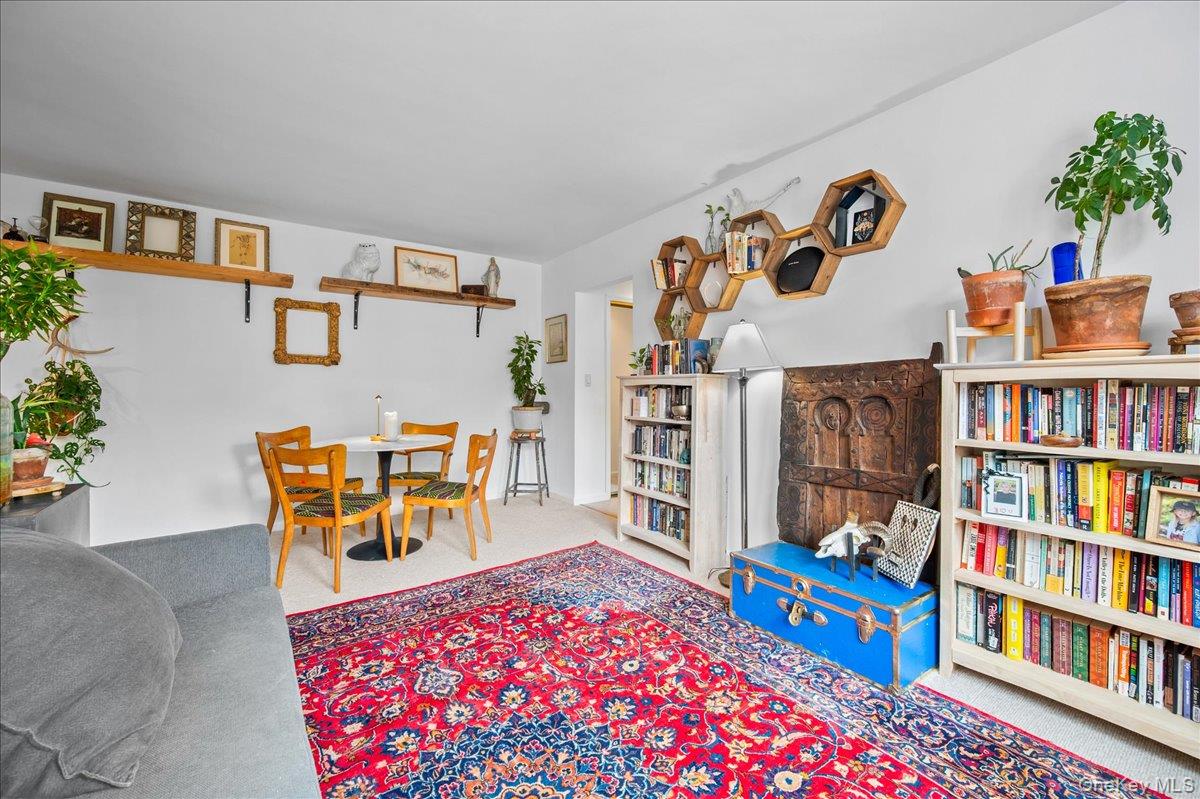 9 Bryant Crescent Unit: 2F